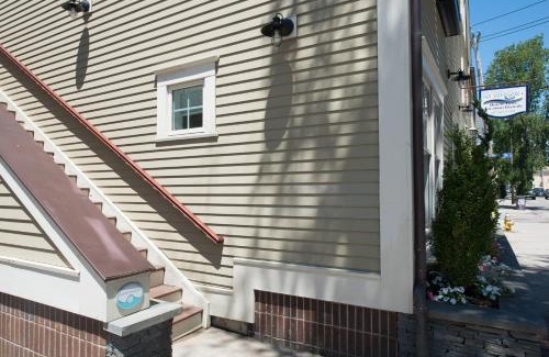 Yachting Village Apartment | Guest Rated 10/10: The Newport Lofts with Hot Tub Access