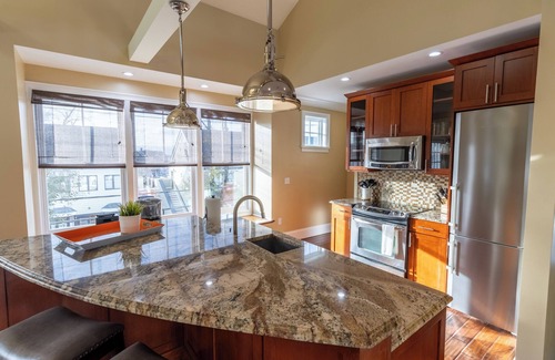 Yachting Village House | Experience Oceanfront Bliss at The Newport Lofts