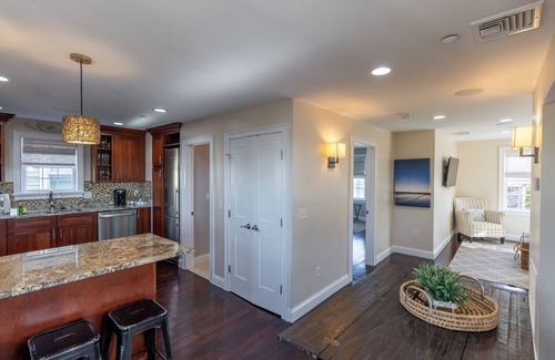 Fifth Ward House | Oceanfront Retreat at The Newport Lofts – 4-Star Comfort