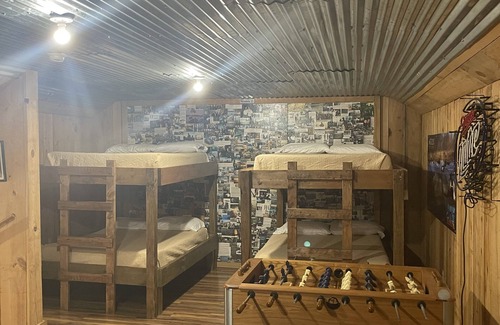 Samburg Cabin | Unforgettable Retreat at Reelfoot Lake for Families & Friends