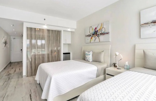 Puerta de Tierra Condo | Unforgettable Ocean View at The Nicest View of Condado