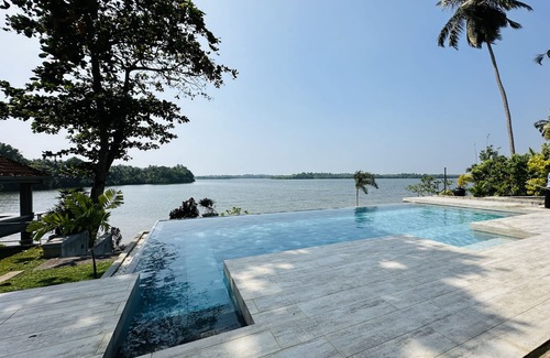 Ambalangoda Villa | Relax at The Niche by DBI: Family-Friendly Amenities Await
