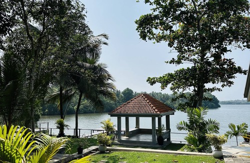 Ambalangoda Villa | Relax at The Niche by DBI: Family-Friendly Amenities Await