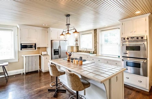 Tazewell House | Explore The Litz Mansion: Nicketti Johnston Room Awaits