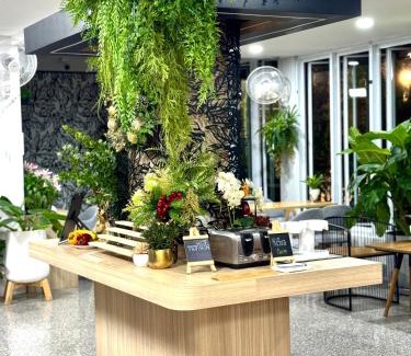 Chaeramae Hotel | Budget-Friendly Stay at The Nine Place แจ้งสนิท with Breakfast
