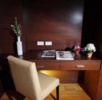 Nong Bon Apartment | Comfort at The Ninth Place Serviced Residence with Pool Access