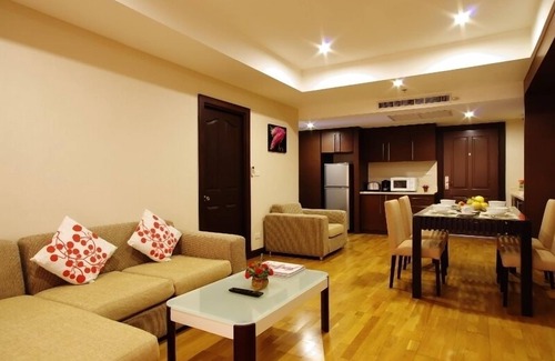 Nong Bon Hotel | Explore The Ninth Place Serviced Residence with Pool & Breakfast