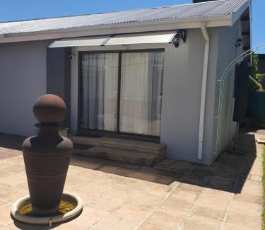 Newcastle House | Top-Rated Family-Friendly Stay at The Noble Dew Guest House
