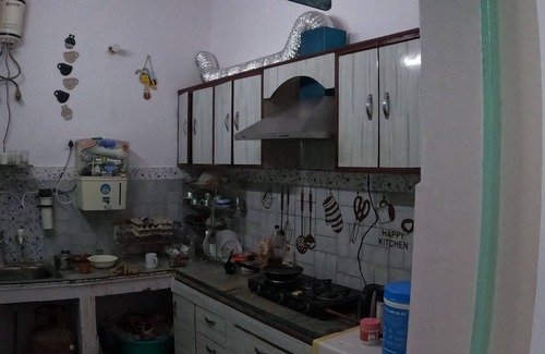 Gomti Nagar House | The Nomad Cave ,Cozy Stay for Backpacker & Digital Nomad,Startup House Co-Livin.