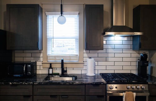 Chambersburg Cottage | The Nomad - Tiny Home at Mane + Co. with King Bed