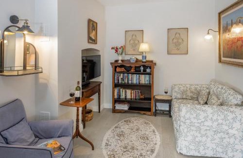 Shrewton House | Pet-Friendly Retreat at The Nook At Henge Estate