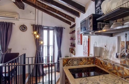 Canillas de Aceituno Apartment | Cozy Getaway at The Nook - Elrecoveco with Breakfast Included