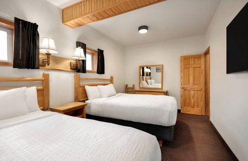 Downtown Steamboat Springs Hotel | Discover The Nordic Lodge: Pet-Friendly Getaway with Spa