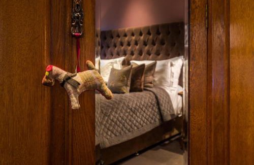 West Thirston Cabin | Experience The Northumberland Arms: 5-Star Pet Friendly Retreat