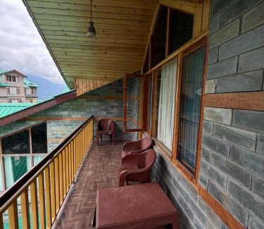 Simsa Village Bed & Breakfast | The Northwood Cottages Manali
