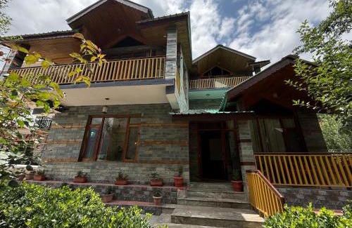 Simsa Village Bed & Breakfast | The Northwood Cottages Manali