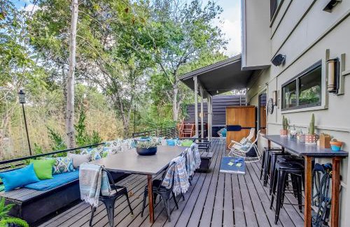 Greater South River City House | Inviting Stay at The Novel Retreat with Hot Tub Access