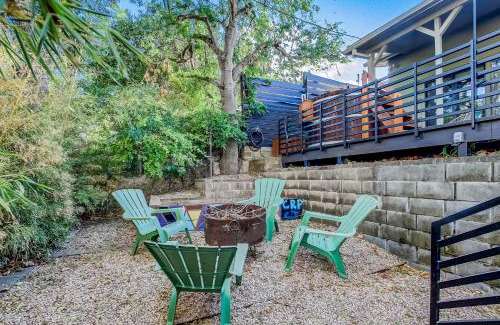 Greater South River City House | Inviting Stay at The Novel Retreat with Hot Tub Access