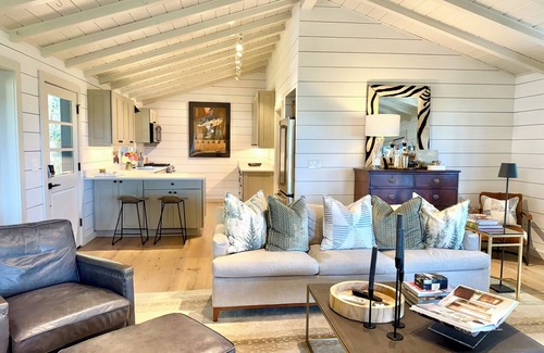 Glenville House | Experience The Nut House: Scenic Views & Family-Friendly Fun