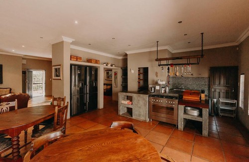 Vredefort House | Family-Friendly Getaway at The Nutcracker Homestead