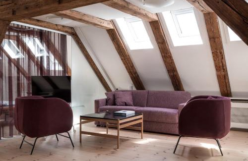 Nyhavn - Amalienborg Apartment | Elegant Nyhavn Penthouse Near Family-Friendly Attractions