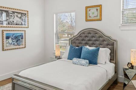 Bentonville House | Pet-Friendly O'Keeffe Boutique Hotel Suite on 2nd Floor