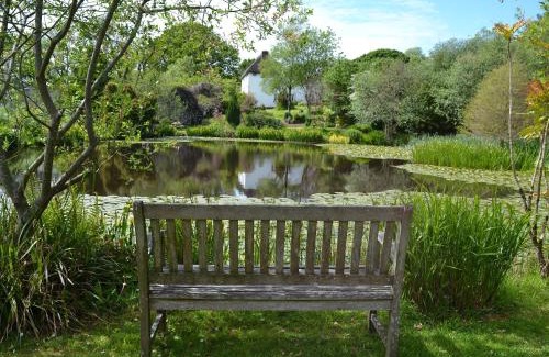 Worlington House | Discover The Oak Stall - Family & Pet-Friendly Retreat