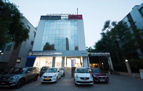 Kalkaji Hotel | Budget-Friendly Stay at The Oakland Plaza with Breakfast