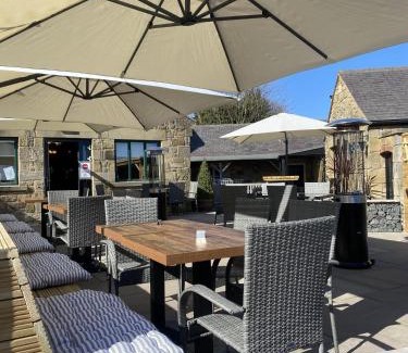 South Charlton Hotel | Exceptional Stay at The Oaks Hotel - Pet Friendly & Family Ready