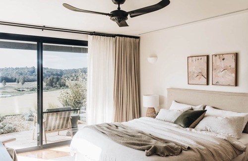 Jeremadra Hotel | Discover The Oaks Ranch: Family-Friendly Retreat with Pool