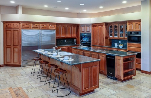 Murrieta House | Discover The Oaktree Estate: Private Resort with Pool & Vineyard
