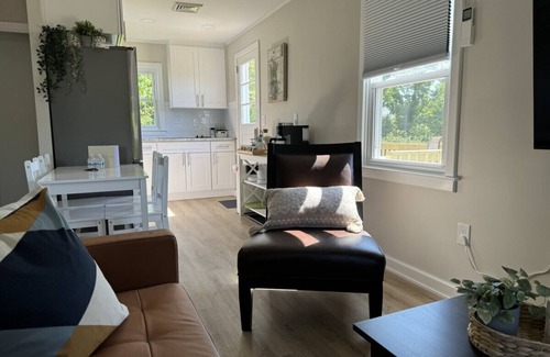 Mystic - New London Cottage | Discover The Oar Cottage: Oceanfront Bliss Near Mystic