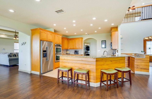 Westminster House | Family-Friendly Texas Ranch Home with Spa & Breakfast