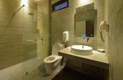 Downtown Krabi Resort | Discover The Oasis Resort: Family-Friendly & Accessible Stay
