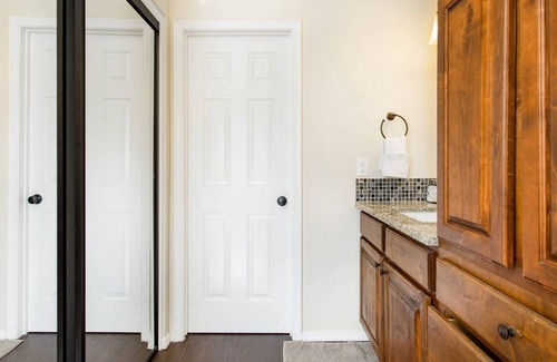 Paradise Valley Village Villa | Experience The Oasis: Sleeps 21, Pet-Friendly & Pool Access