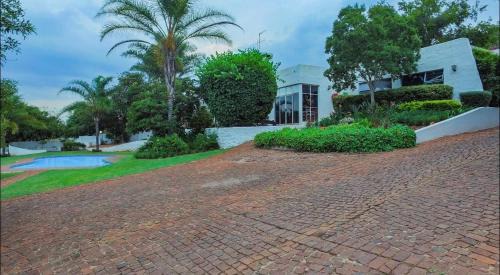 Hartbeespoort Apartment | Discover The Oasis: Family-Friendly Stay with Pool Access