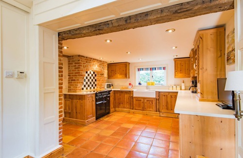 Newenden House | Discover The Oast by Bloom Stays - Pet-Friendly Retreat