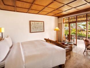 Seminyak Resort | Indulge at The Oberoi Beach Resort, Bali - 5-Star Retreat