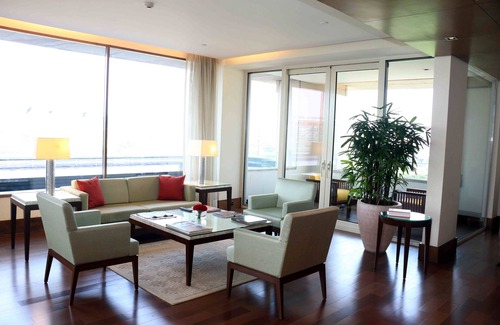 Udyog Vihar Hotel | Elegant Stay at The Oberoi Gurgaon: 5-Star Luxury Awaits