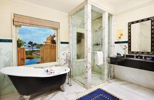 Lake Pichola Resort | Exquisite Stay at The Oberoi Udaivilas Udaipur - 5 Star Retreat