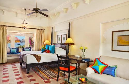 Lake Pichola Resort | Exquisite Stay at The Oberoi Udaivilas Udaipur - 5 Star Retreat