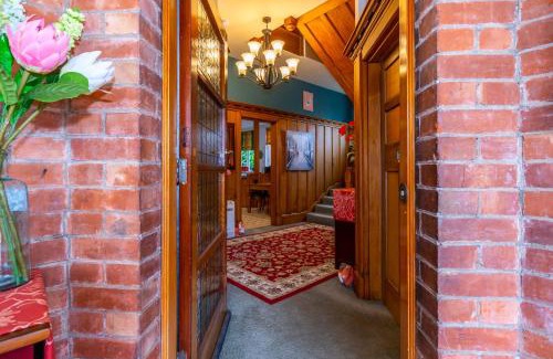 Timaru Bed & Breakfast | Pet-Friendly Ocean View Retreat at The Ocean Breeze CBD