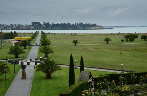 Timaru Bed & Breakfast | Pet-Friendly Ocean View Retreat at The Ocean Breeze CBD