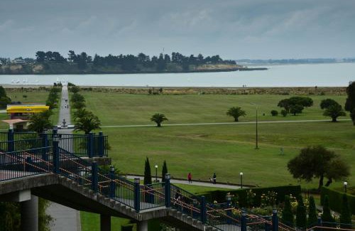 Timaru Bed & Breakfast | Pet-Friendly Ocean View Retreat at The Ocean Breeze CBD