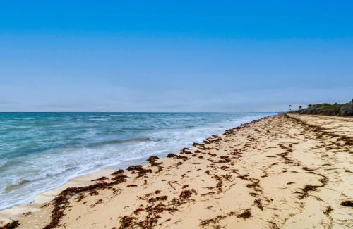 Miramar Apartment | The Ocean Breeze Retreat