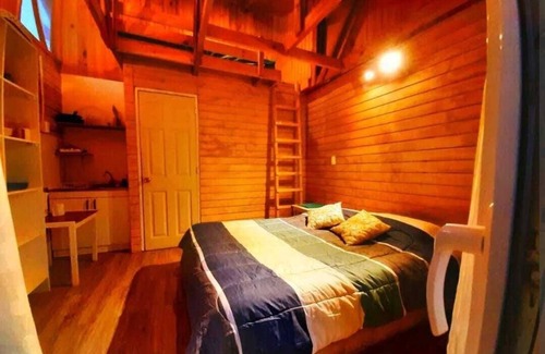 El Quisco Bed & Breakfast | Budget-Friendly Stay at The Ocean Hostel with Breakfast & Kitchen