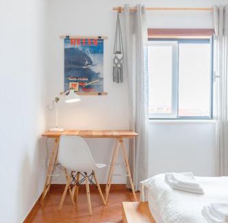 Baleal Hotel | Oceanfront Retreat: Family-Friendly Ocean House with Views