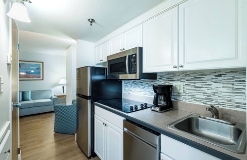 Northeast Virginia Beach Apartment | Experience Oceanfront Comfort at The Ocean Key Resort