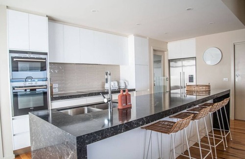Ocean Grove House | Experience The Ocean View: Guest Rated 9.6 with Spa & Pool