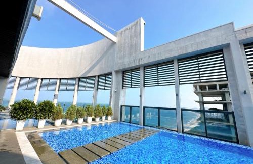 Son Tra Apartment | Oceanfront Apartment with Unmatched Views and 10/10 Rating